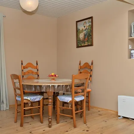 Au Milieu Des Chevaux Merens Feriehus Castelnau-Durban