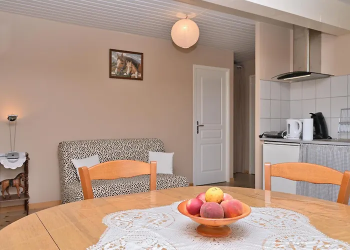 Au Milieu Des Chevaux Merens Castelnau-Durban